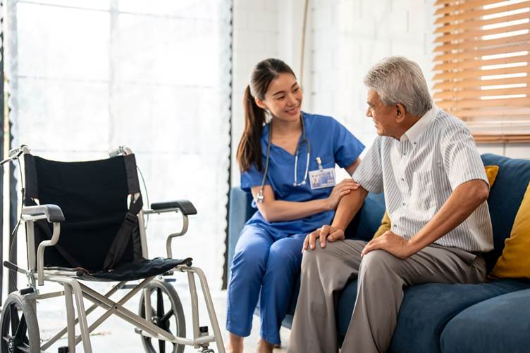 Why Home Nursing Care is Becoming the Preferred Choice for Elderly Patients  - KEFI